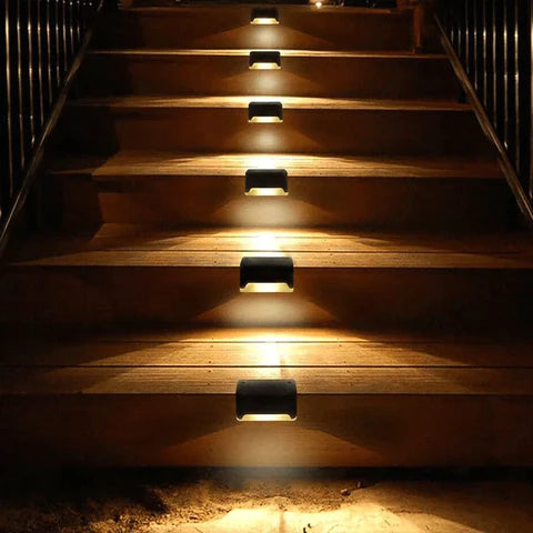 Napelemes Lámpa Lépcsőre, Korlátra – 4 db készlet